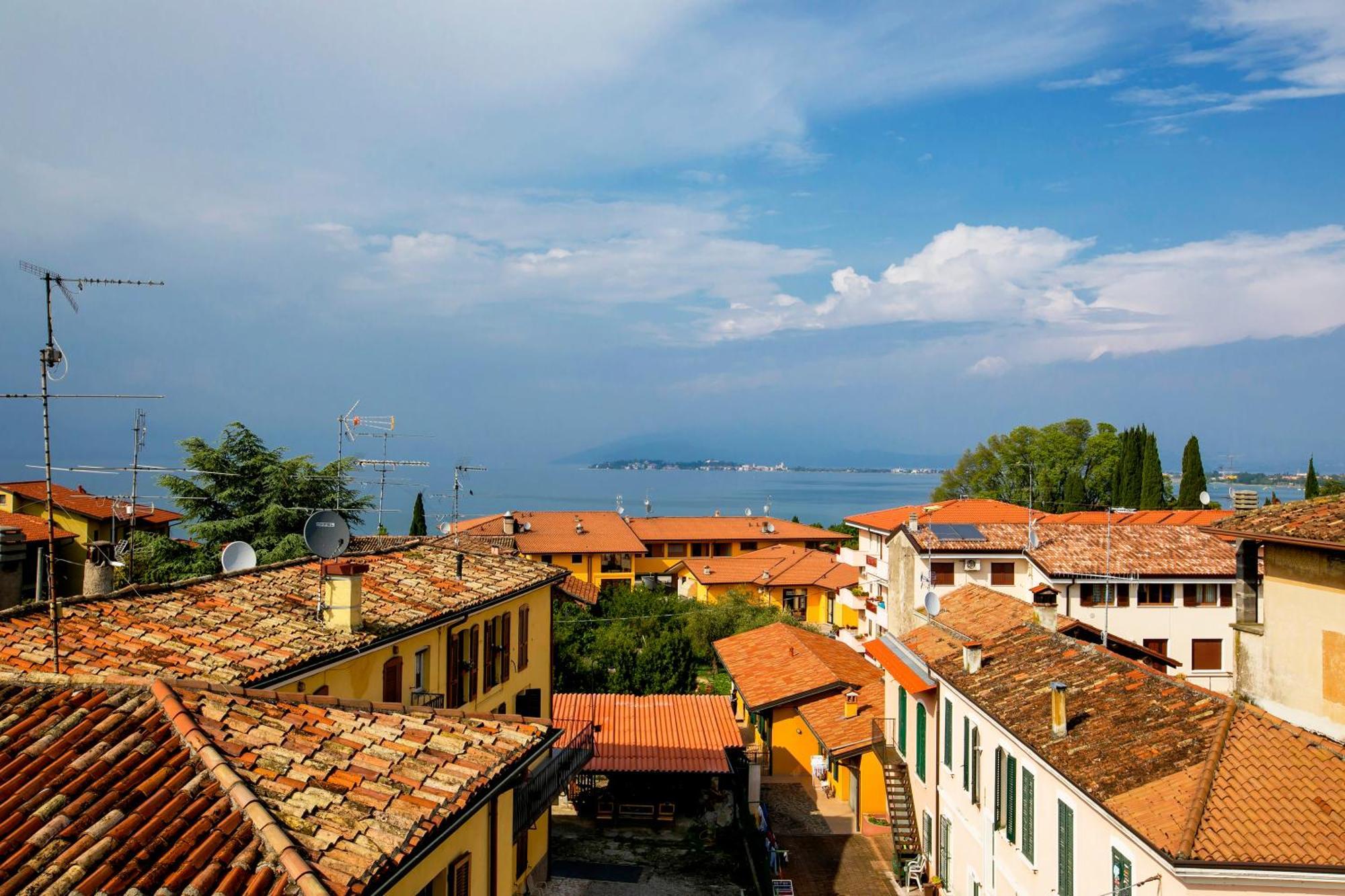 Casa Milly - Happy Rentals Desenzano del Garda Exteriör bild